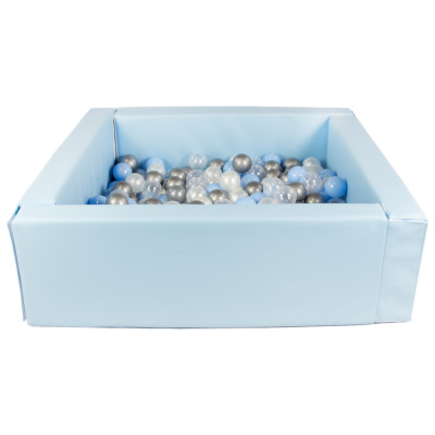 Soft play ball pit with 200 balls